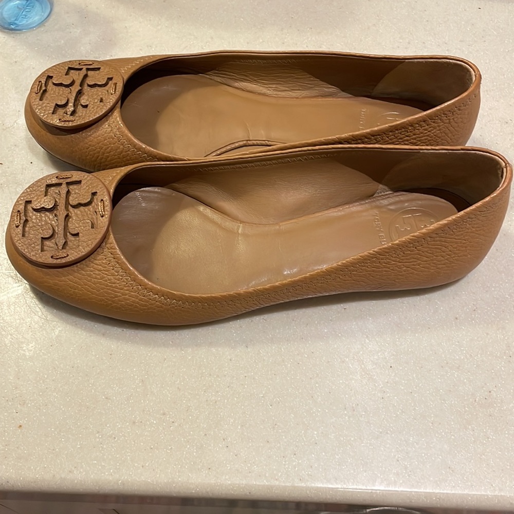 Tory Burch Women's Tan Leather Ballet Flats - Picture 2 of 5